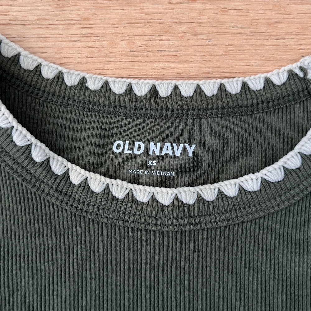 Old Navy Ribbed Tank - Picture 4 of 5